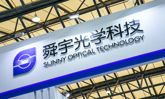国联安的双冠王，崩塌在了华安基金