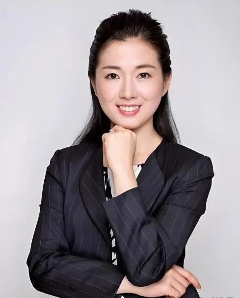 膜拜!北大毕业上市公司美女董秘年收入近740万