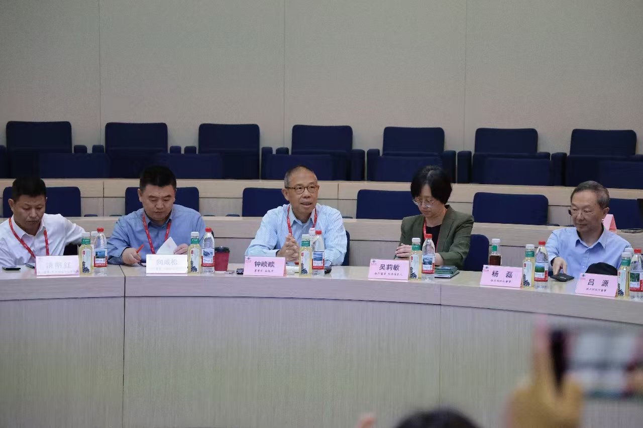 钟睒睒谈代工:农夫山泉有核心技术,想代工也代不了