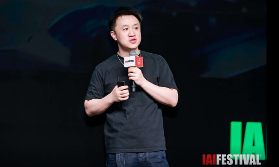 快手高管自曝：老板每天开会到凌晨，没有时间消费