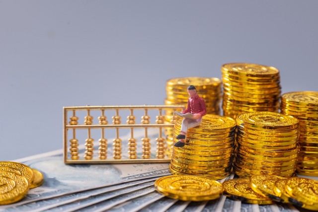 如何确定沪铜期货保证金设定依据？一手保证金调整有何规律？