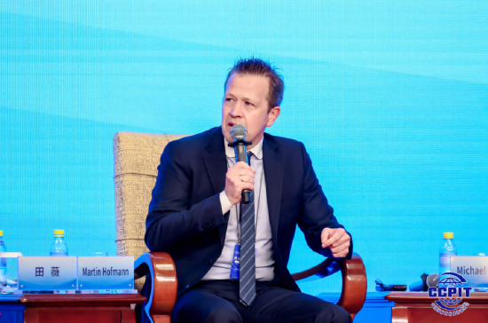 中国德国商会会长霍飞明:鼓励德国企业在中国投资