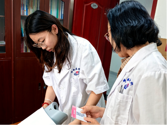 鹰瞳科技AI眼底筛查 开启呼和浩特铁路职工健康管理智能新时代