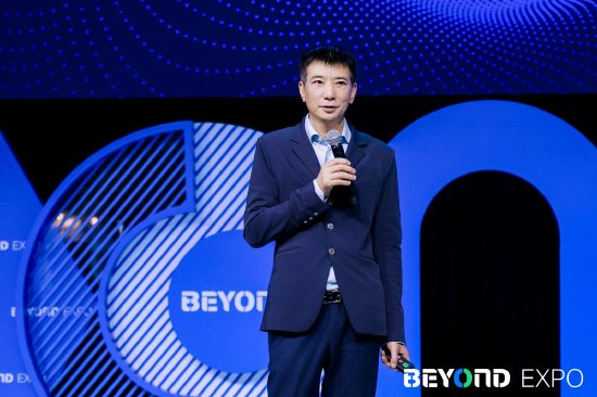 DeepSeek为何可以颠覆ChatGPT?蔡文胜:因为梁文锋没那么多钱