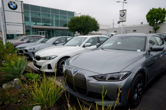 特朗普威胁对欧盟和苹果征收关税 新一轮博弈引发市场动荡