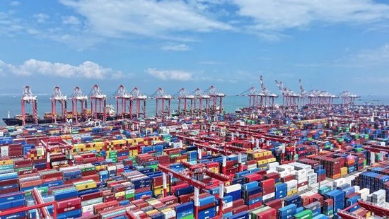 美线航运价格飙升!货代:“都在抢时间出货,未来还会涨”