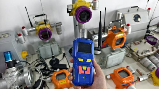 重生的TA | 关税博弈里的检测厂，如何造出石化业的“香饽饽”？