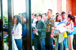 为什么要考虑买美金相关合约？这类合约数有什么意义？