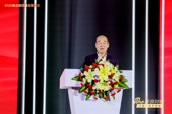 算力VS人力：基金投研进入“双轨进化”时代！