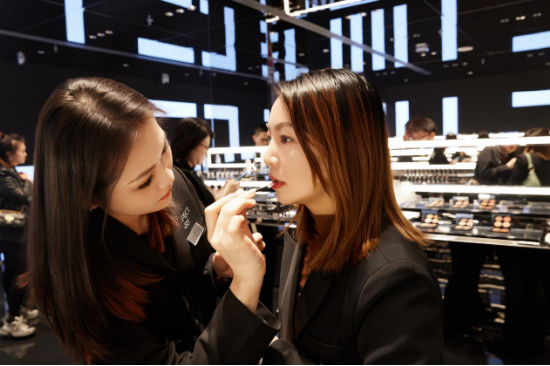 财报亮眼背后：一家中国美妆企业的研发转型与世界级野心