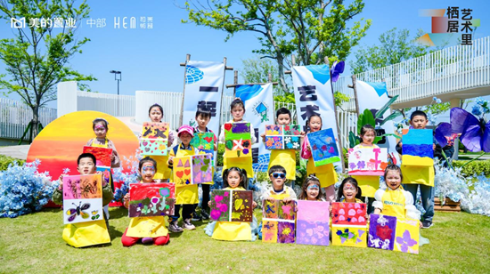 美的置业栖居艺术里：以艺术为媒，共筑社区人文新生态