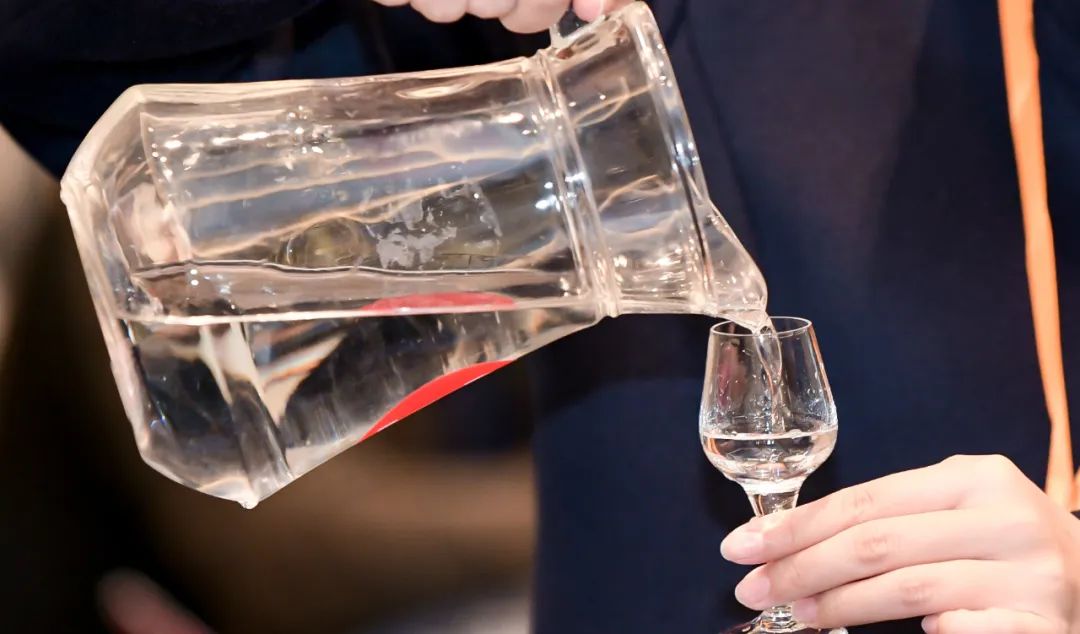 万亿库存重压下，白酒行业将走向何方？