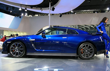 如何去除轮毂喷漆？怎样正确测量汽车胎压？