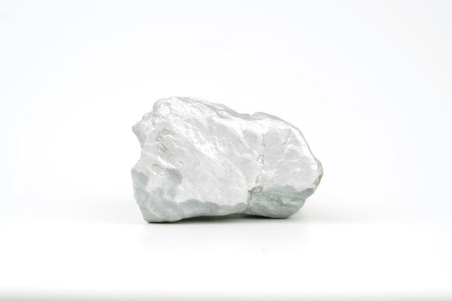 如何看待黄金白银首饰价格？价格变动背后的原因是什么？