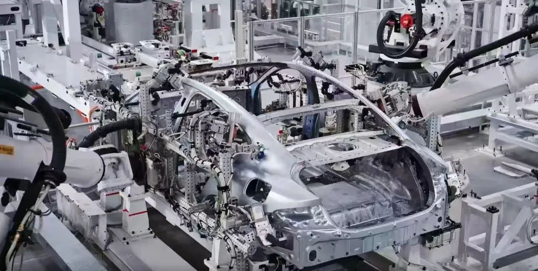 何小鹏、雷军、李斌先后喊出年内盈利,你怎么看