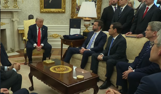 法案口水战升级为利益博弈 特朗普-马斯克“兄弟情”破碎 特斯拉暴跌带崩科技股