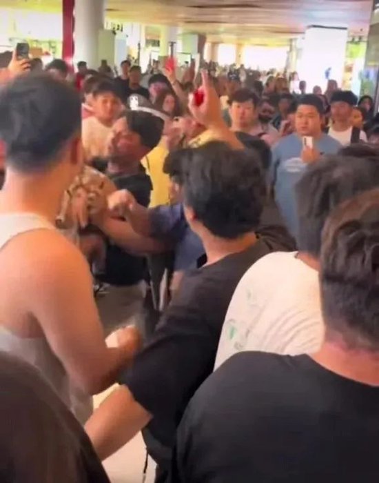 比买黄金还赚钱!“塑料茅台”Labubu捧出河南新首富