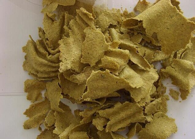 如何制定豆粕期货期权策略？该策略在实际应用中有何效果？