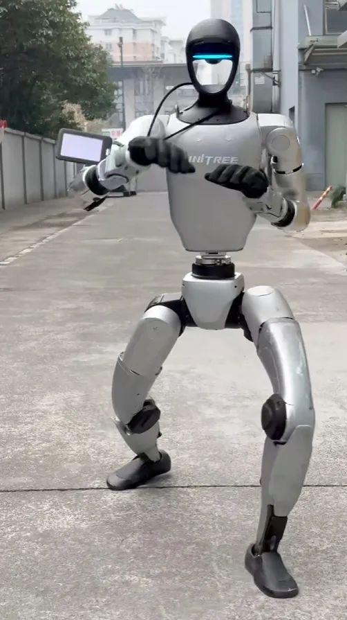 宇树科技的商业“秘密”，背靠租赁市场有人赚钱有人忧