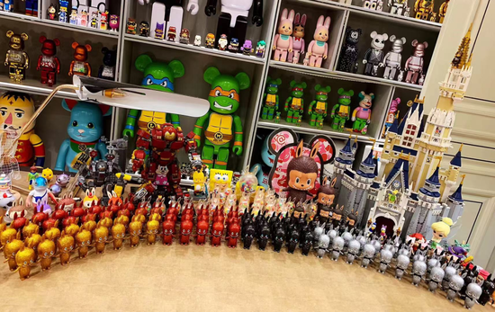 两只LABUBU涨到190万元！5年前“旧主”现身：当年10多万买，30万多万卖出，不后悔，但潮玩价暴涨会伤害粉丝