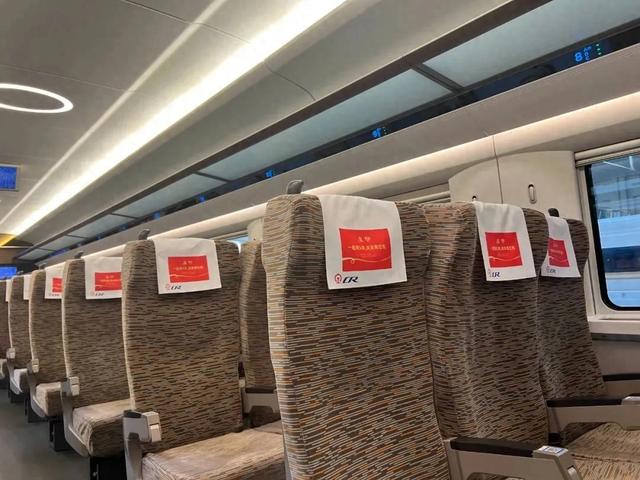 “一上高铁就睡觉”是因为缺氧?12306客服回应