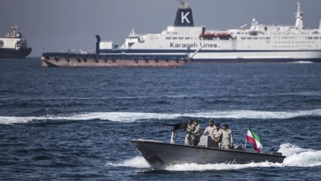 伊朗再提封锁霍尔木兹海峡,这次会动真格吗?