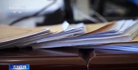 “资深媒体人”竟是潜逃31年的杀人犯,每天看法治新闻,差点跑路到国外