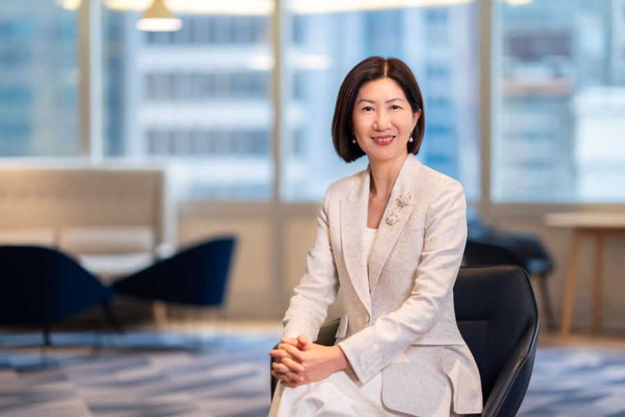 对话港交所CEO陈翊庭:中概股回港“手牵手”解决,香港“肯定吃得下”