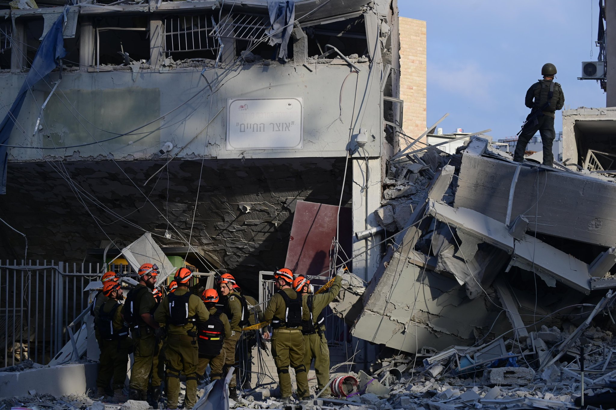 霍尔木兹海峡悬念未消:油价最高或飙至120美元,全球经济期待欧佩克“加油”