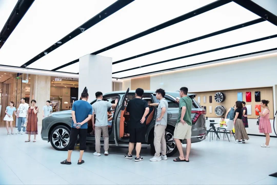 1800亿长城魏建军,猛攻高价车