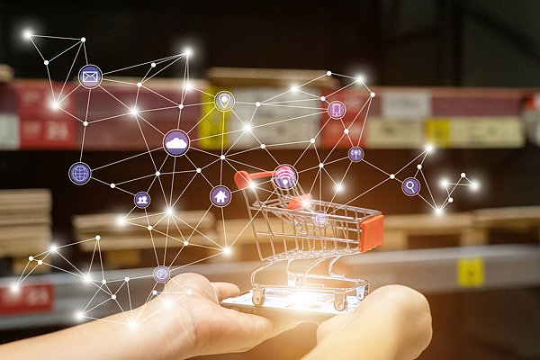 Circle股价飙升675%背后:稳定币重塑支付版图,亚马逊、银行、Visa上演“三国杀”