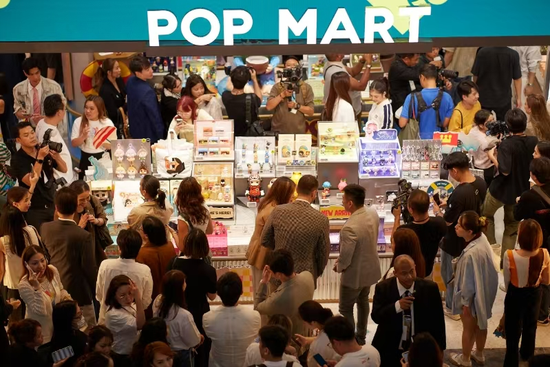 “Labubu效应”引公募追捧,不仅泡泡玛特,基金经理还看好这些新消费标的!