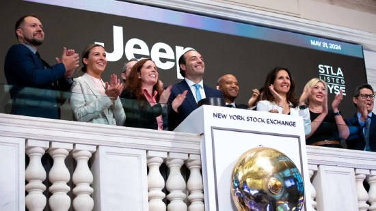 斯特兰蒂斯新任CEO面临诸多挑战,誓言避免 “平庸”