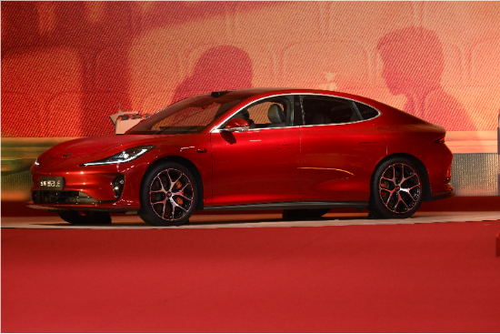 智己汽车护航上海国际电影节,中国智造辉映银幕之光