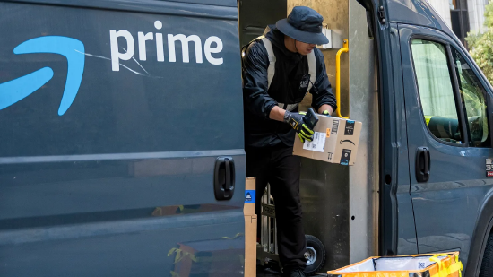 亚马逊将为数千个小城镇提供更快配送服务