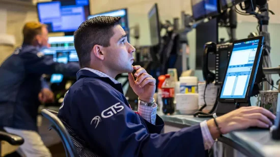 尾盘：美股涨幅扩大 纳指上涨1.5%