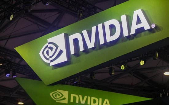 英伟达股价再创新高 重回市值第一