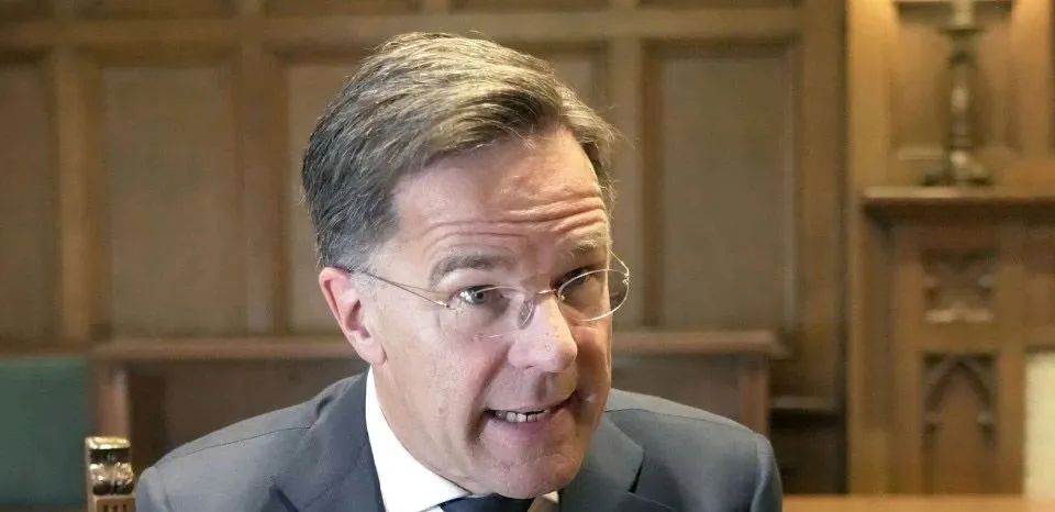 美国关税逼宫，日本恐下调GDP预期，鹰派警告“果断加息”，日元酝酿大行情