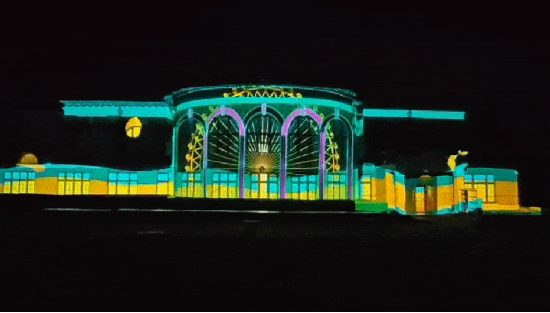 光峰专显助力2025达沃斯论坛，T Pro系列点亮3D Mapping光影秀