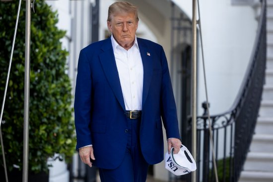 重心从外交事务转回国内 特朗普力推税改法案以平息选民焦虑情绪