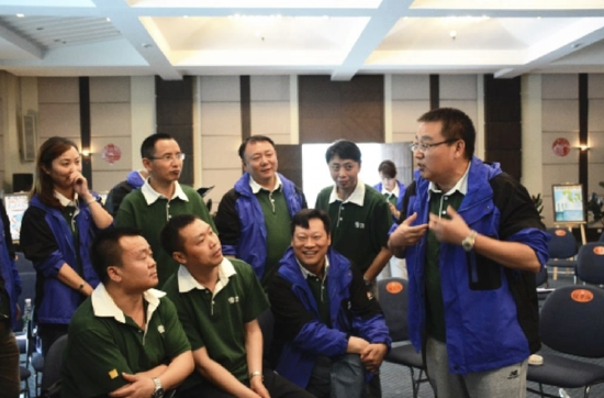 华润啤酒56岁董事会主席侯孝海卸任：不会去喜力，可能当老师！任职9年，公司营业额增长超百亿