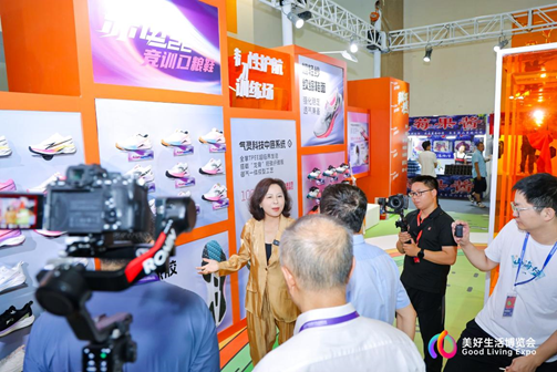 贵人鸟发起“美好生活简单跑”倡议!总裁吕秀兰:别让跑步变成“数据焦虑”的赛场