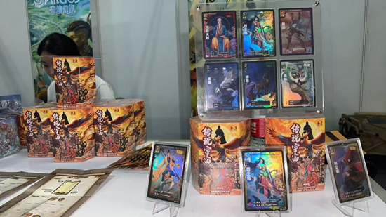 B站谷子墙、Switch2随便玩……我在好博会二次元区逛成“仓鼠囤货狂”