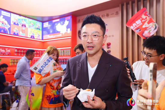 守窑火，酿时光，磨锋芒，播星光，这里有中国人的“美好生活”答卷