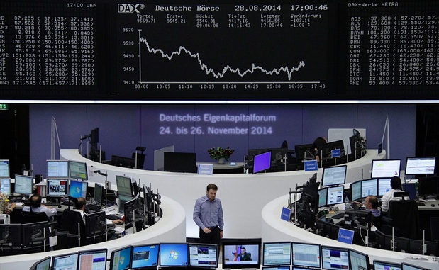 如何科学进行货币牌价兑换操作？牌价兑换的依据和影响因素是什么？