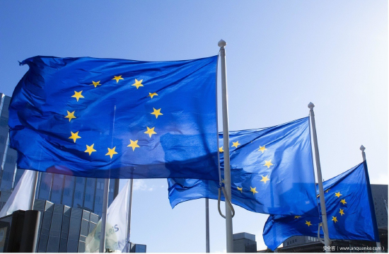 外盘头条:特朗普威胁对日征收新关税 苹果考虑用外部AI模型支持新Siri 美联储官员预计今年仅降息一次