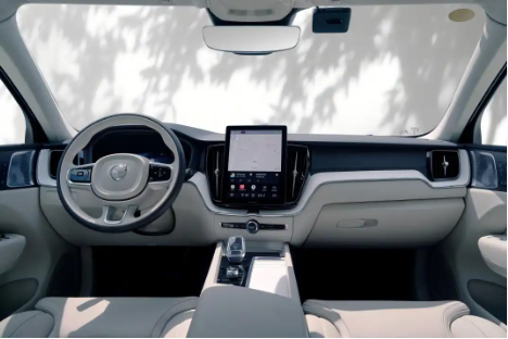 25.49万起！沃尔沃全新XC60以“安全小剧场”创新上市，定义家庭豪华SUV新标杆