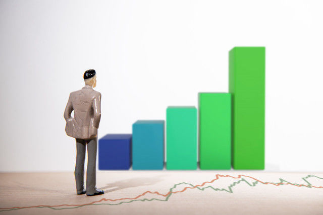 如何评估一处企业发展情况？评估时需关注哪些关键要点？