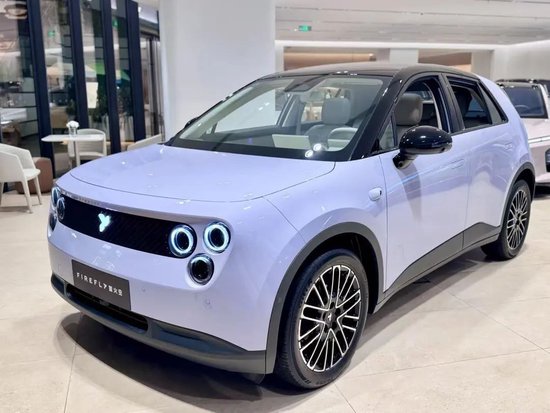 零跑创纪录,理想降目标!魏牌时隔7年重回万辆,新势力暗战白热化