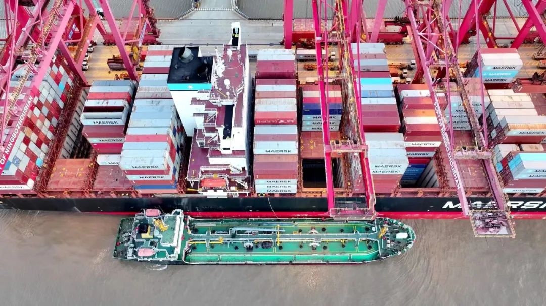 4219吨绿色燃料入海！宁波舟山港刷新单船生物燃料油加注纪录